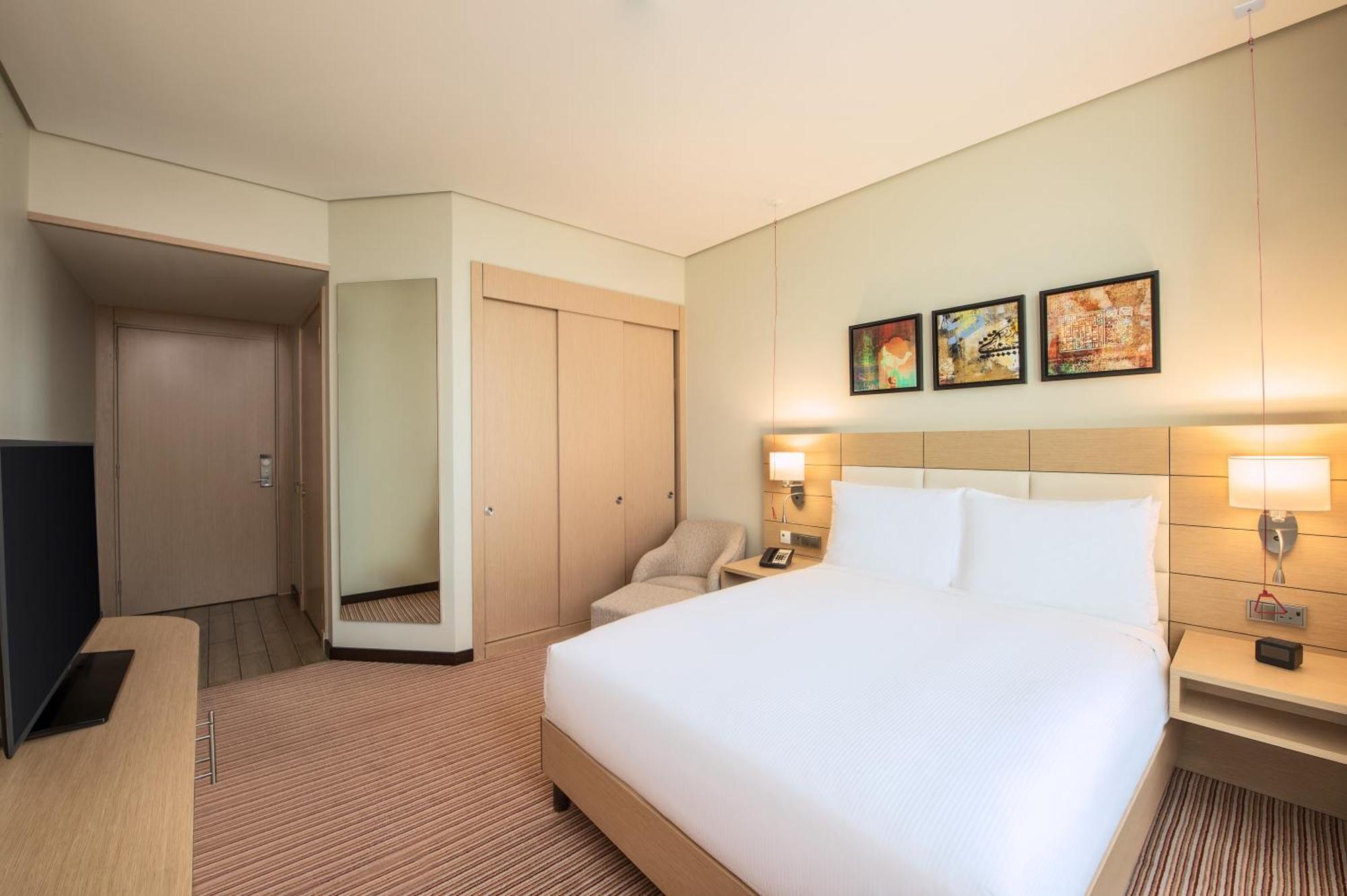 Hilton Garden Inn Ал Хубар Екстериор снимка