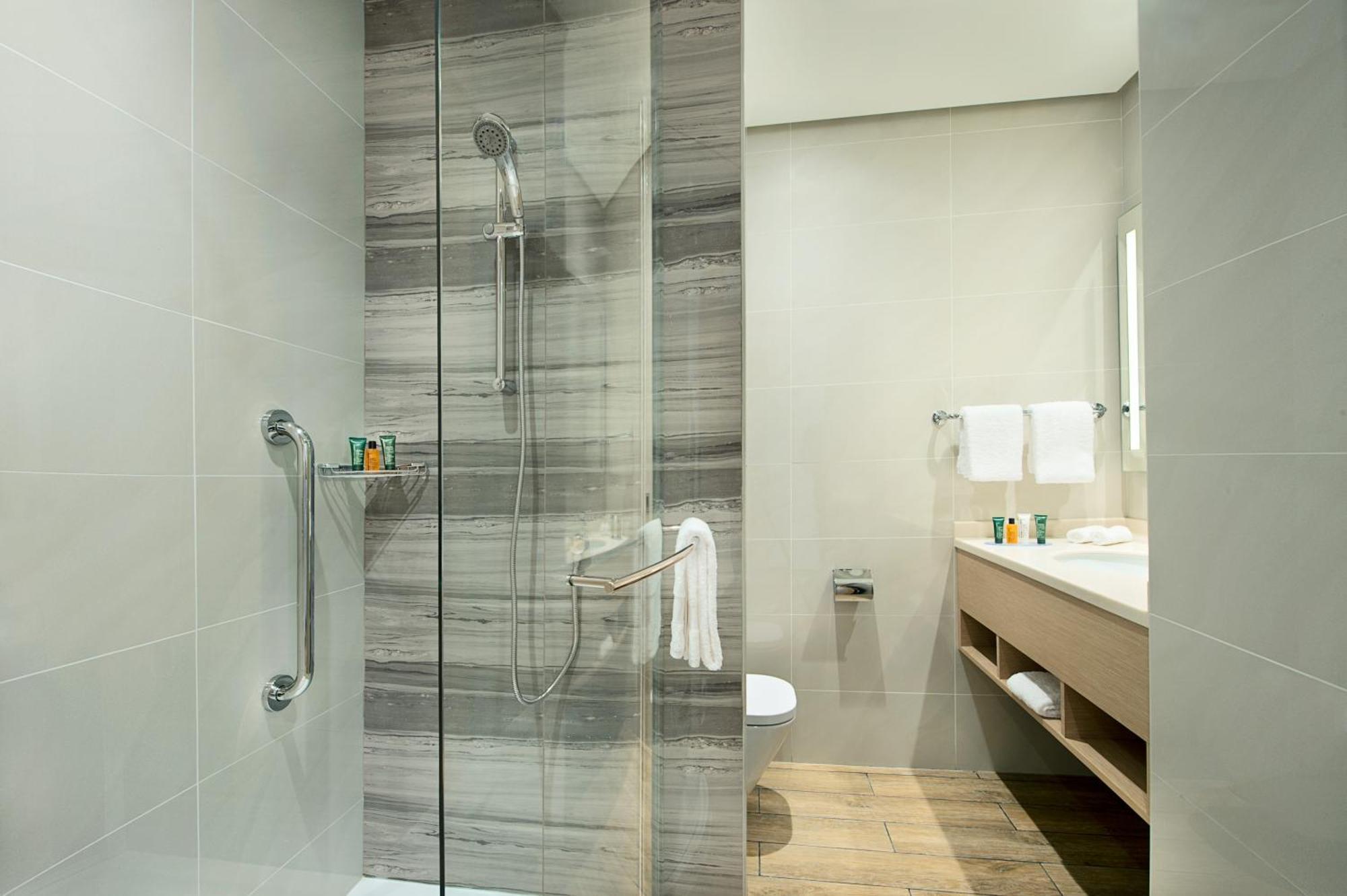 Hilton Garden Inn Ал Хубар Екстериор снимка