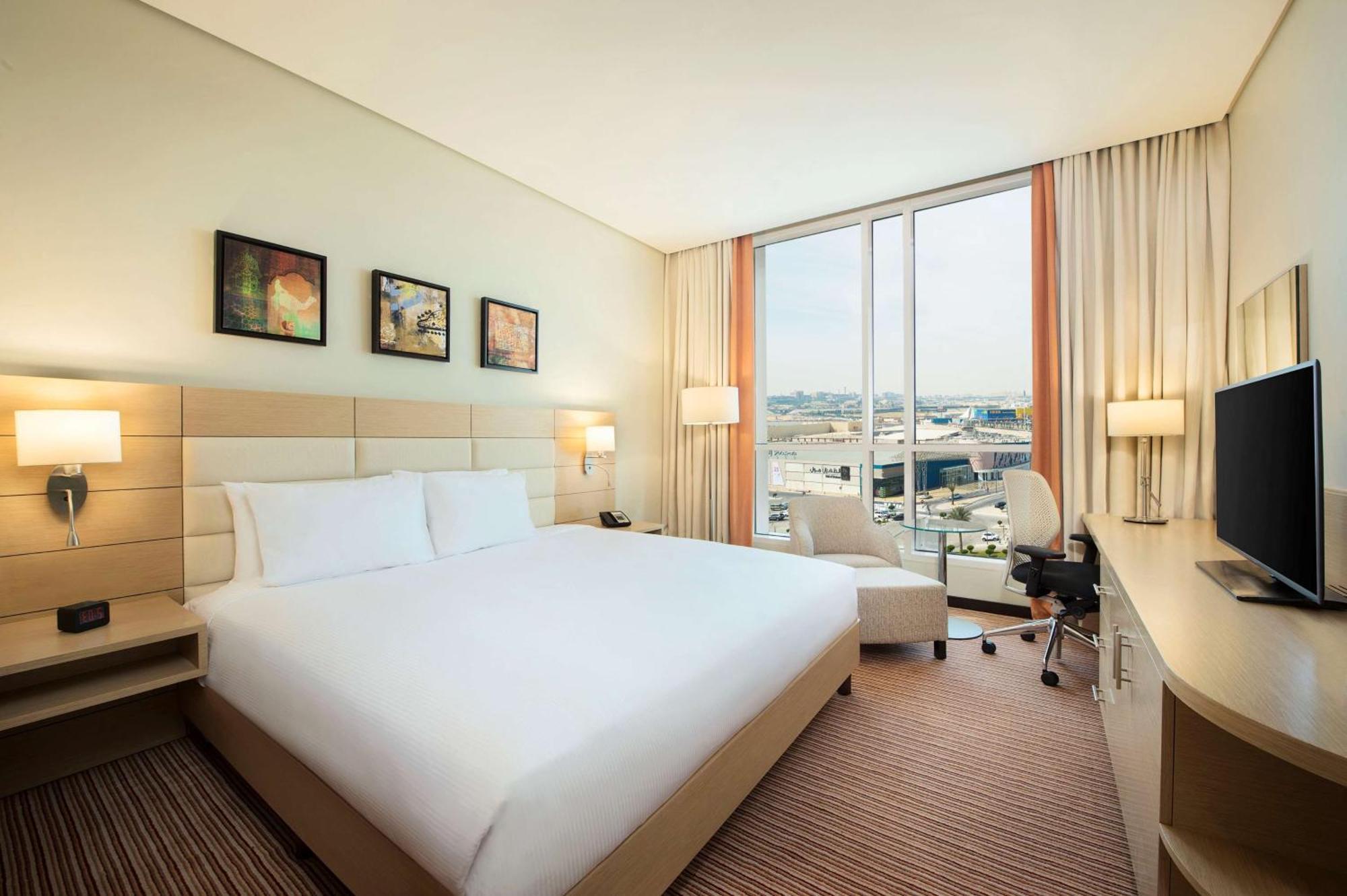 Hilton Garden Inn Ал Хубар Екстериор снимка