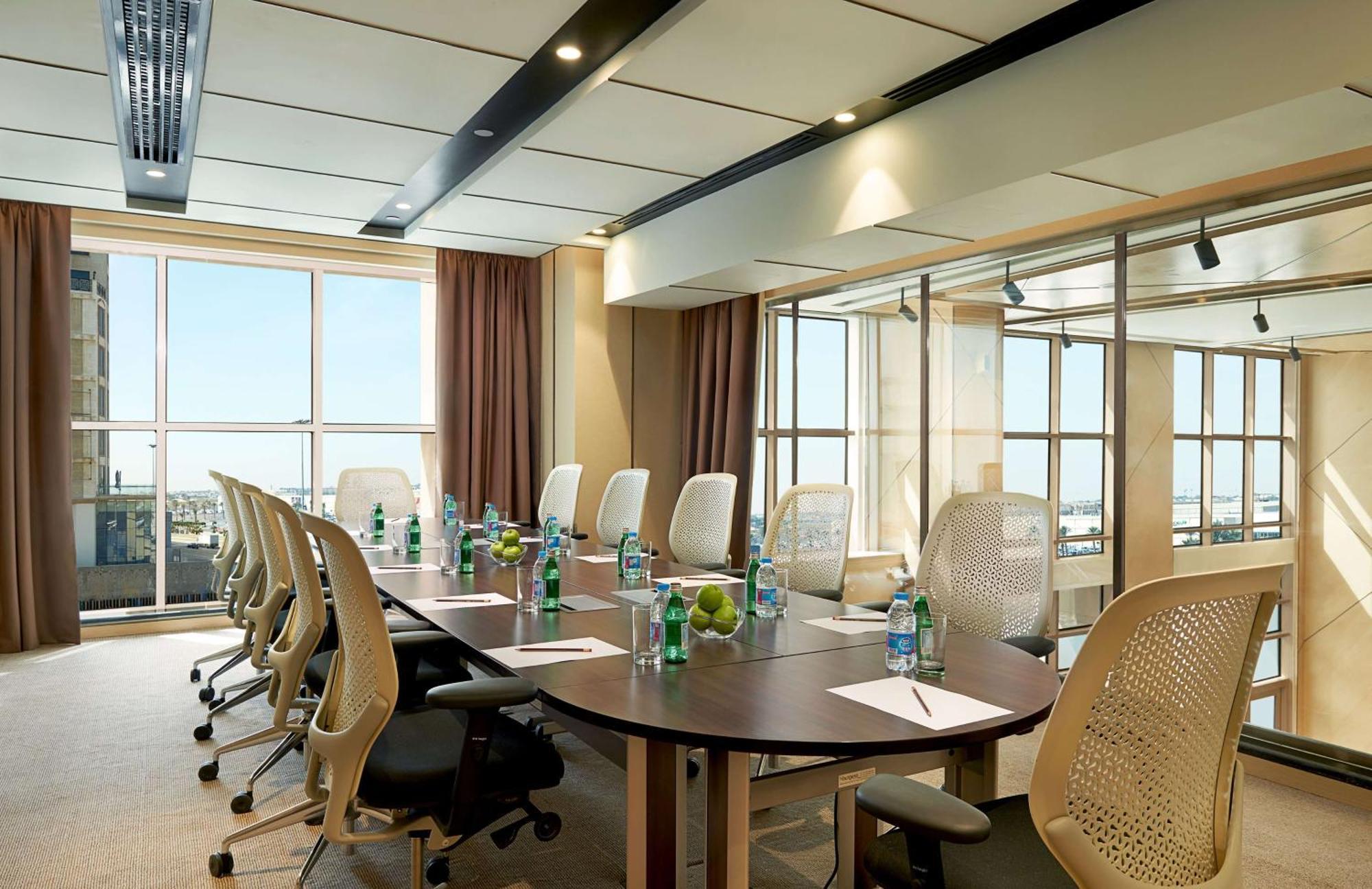 Hilton Garden Inn Ал Хубар Екстериор снимка