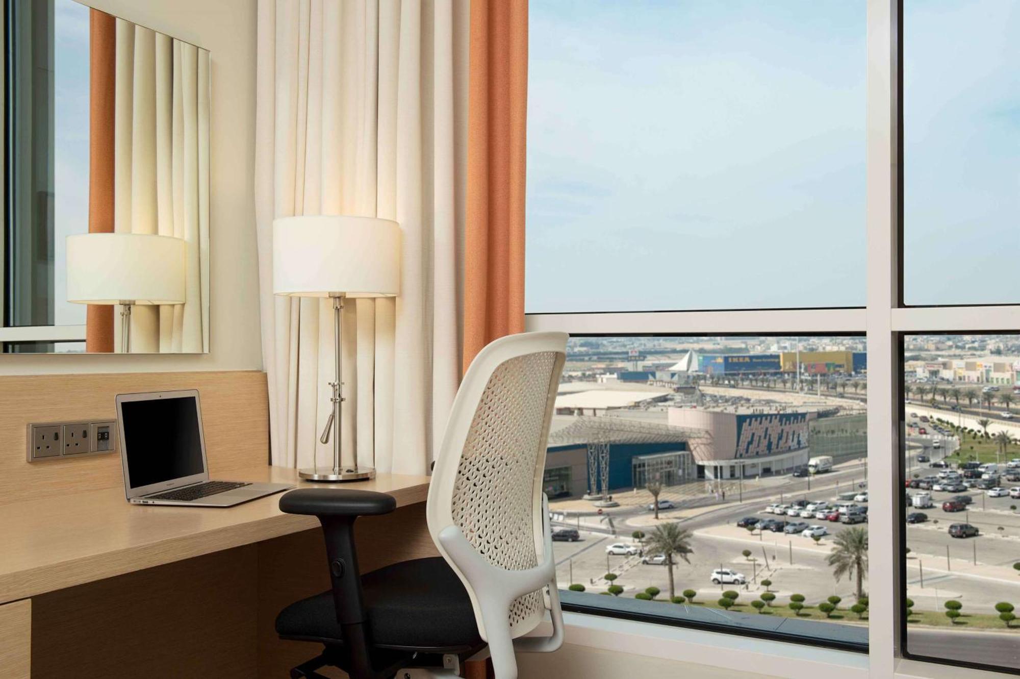 Hilton Garden Inn Ал Хубар Екстериор снимка